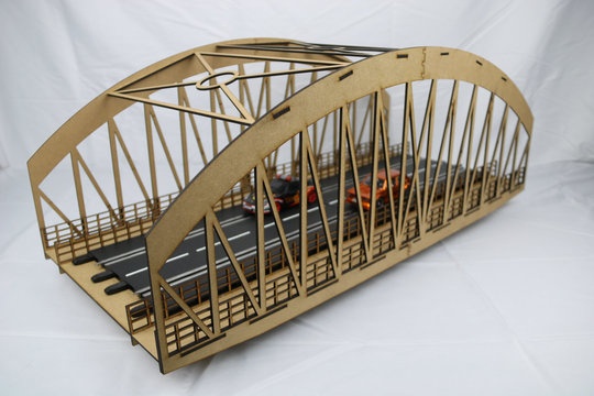 AT-BA Modellbau 1:32 Brücke Carreraschiene für 2 Fahrspuren