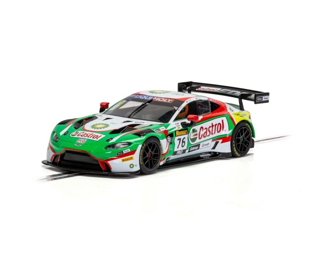 Scalextric 1:32 R-Motorsport Aston Martin GT3 Vantage -