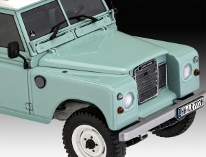 Revell Land Rover Series III LWB station wagon