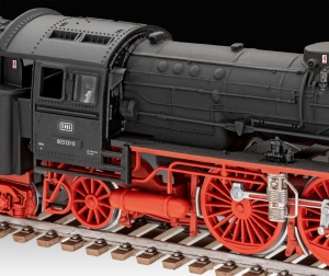 Revell Schnellzuglokomotive BR03