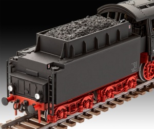 Revell Schnellzuglokomotive BR03