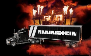 Revell Geschenkset Tour Truck ''Rammstein'' inkl. Farben etc