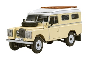 Revell Land Rover Series III LWB 109